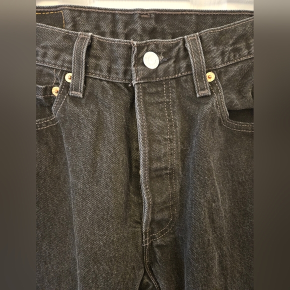 Vintage Levi's 501 button fly men's or women's size 32x32 - Picture 4 of 8